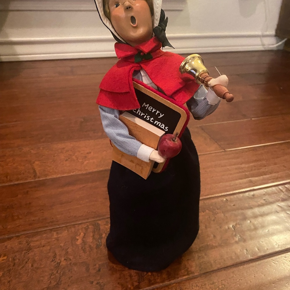 Vintage Byers Choice Caroler School Teacher with Bell, Chalkboard & Apple 2001 - Picture 4 of 5